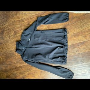 Northface Women’s Size M lightweight Pullover - great condition